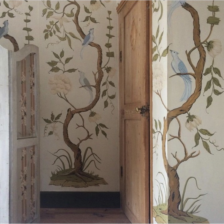 détail décoration murale chambre peintre décorateur