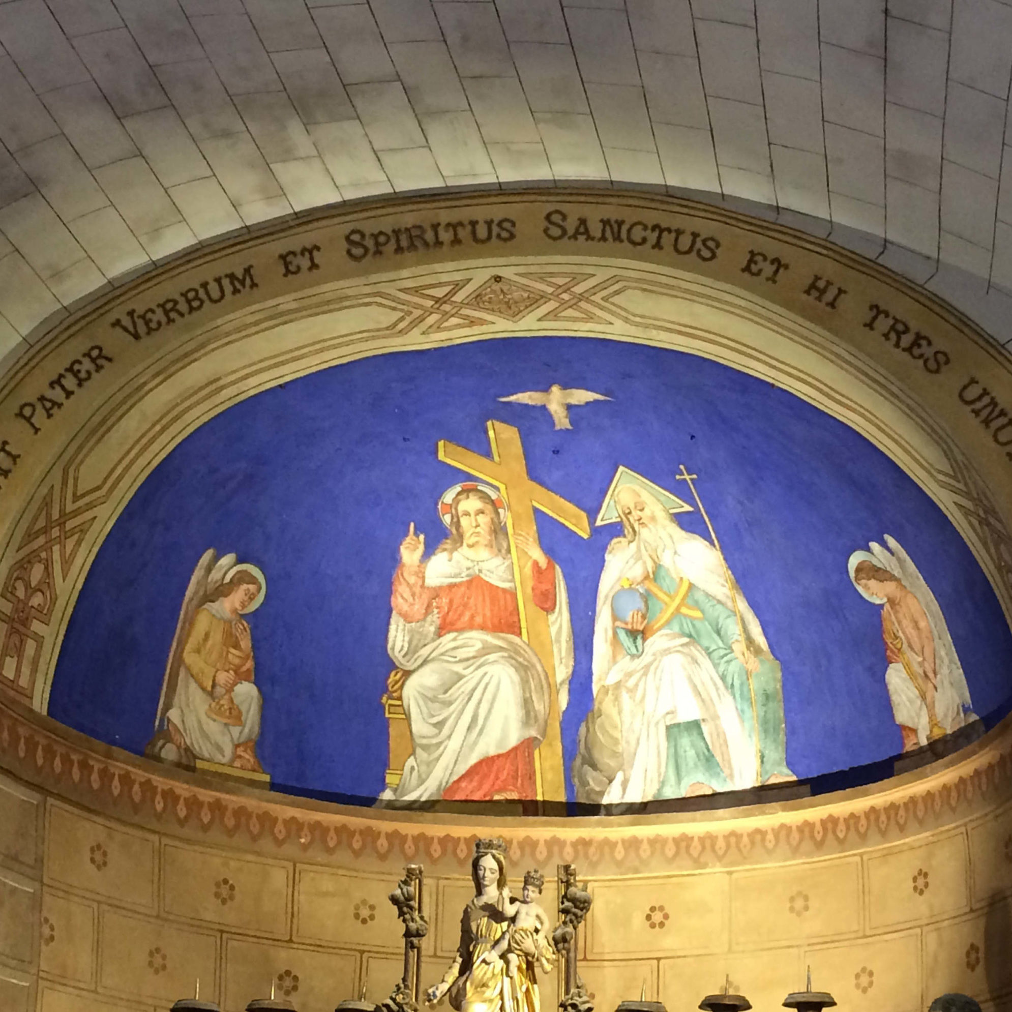 chapelle choeur restauré peintre décorateur sainte trinité