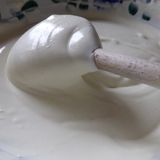 fromage blanc pour fabriquer peinture caséine