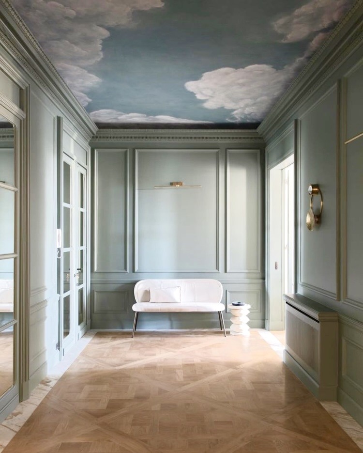 faux ciel peint dans entrée