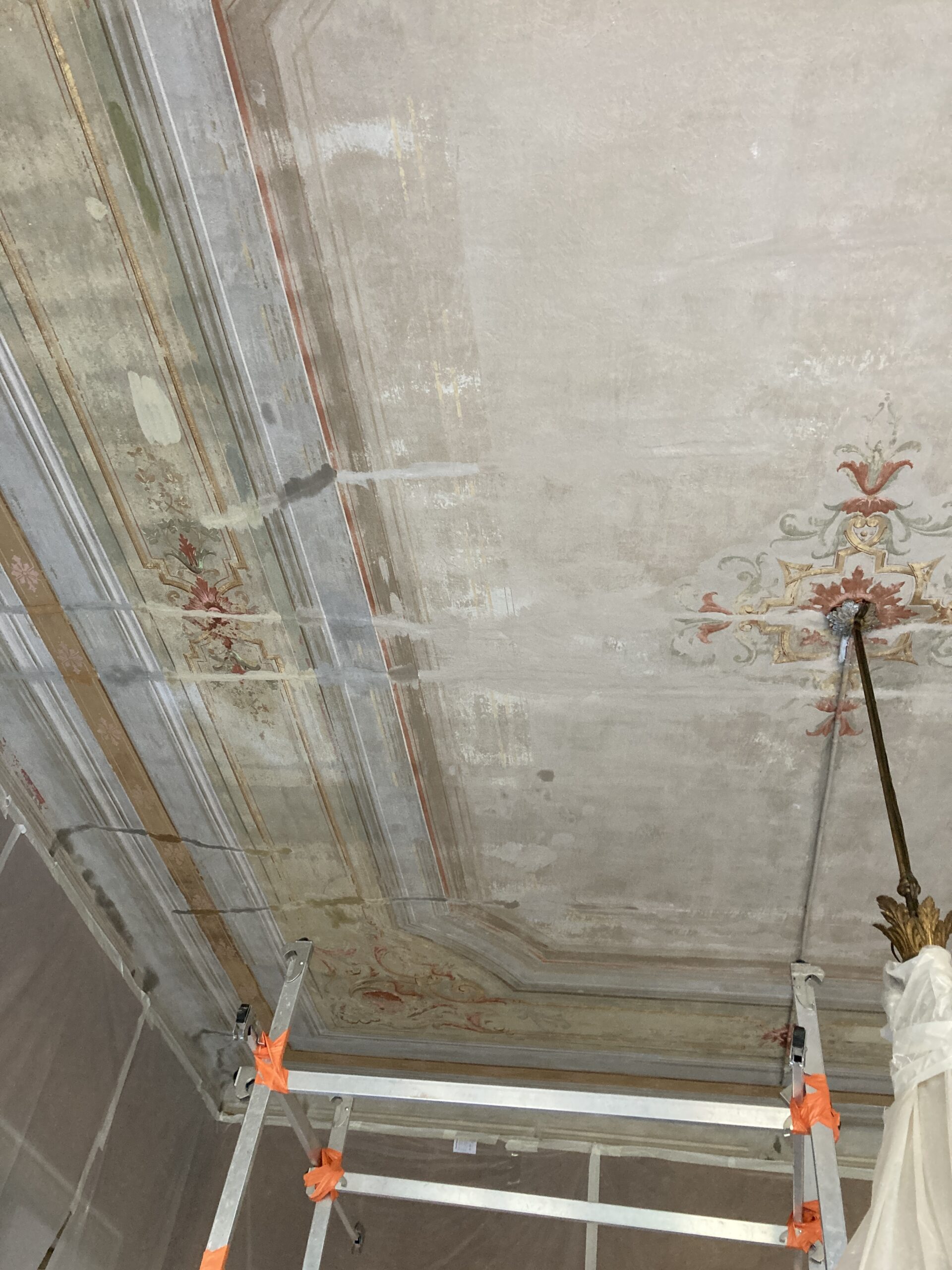 plafond peint à restaurer Hyères